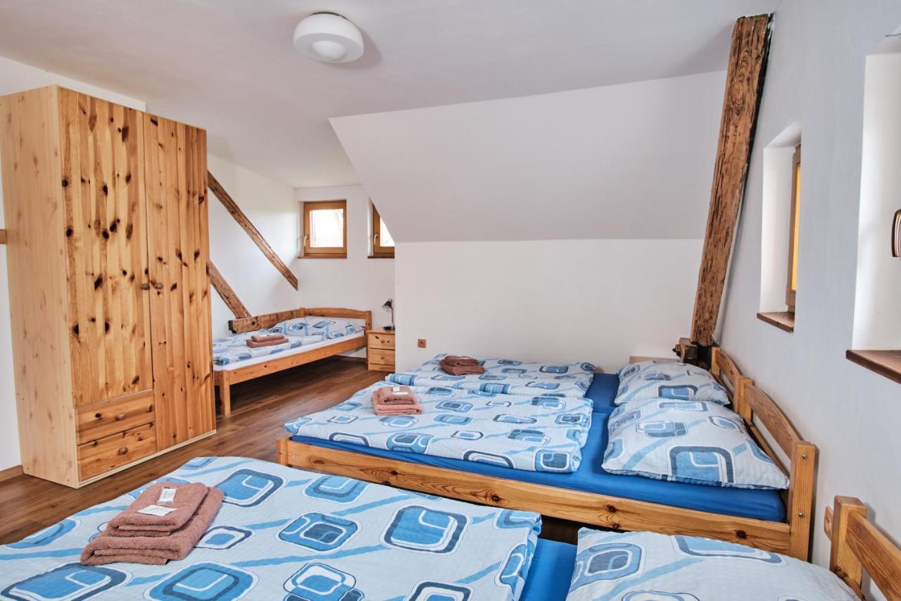 Strnadovsky Mlyn Hotell Jesenice  Eksteriør bilde