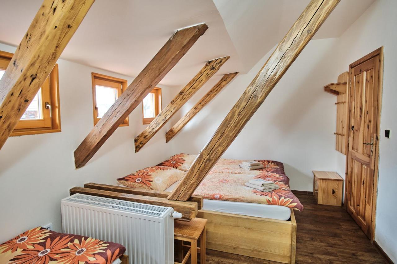 Strnadovsky Mlyn Hotell Jesenice  Eksteriør bilde